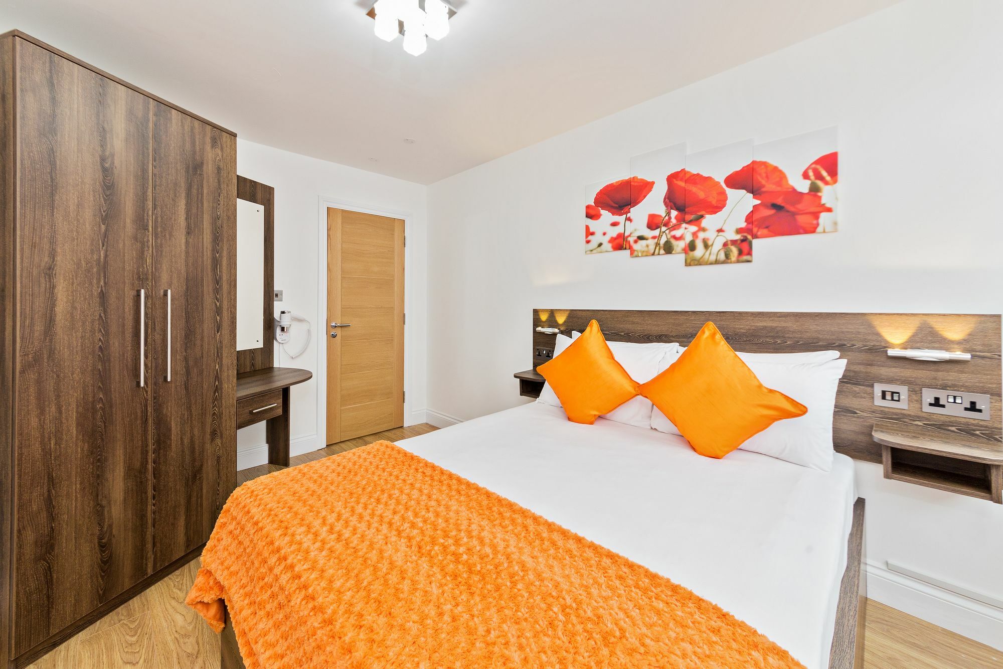 Book Today At Metro Serviced Apartments Bedford - Metro House ,Free Wifi Экстерьер фото