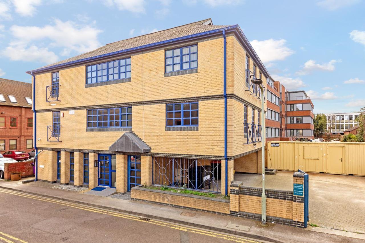 Book Today At Metro Serviced Apartments Bedford - Metro House ,Free Wifi Экстерьер фото