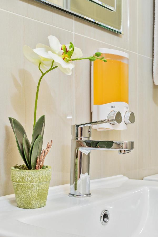 Book Today At Metro Serviced Apartments Bedford - Metro House ,Free Wifi Экстерьер фото